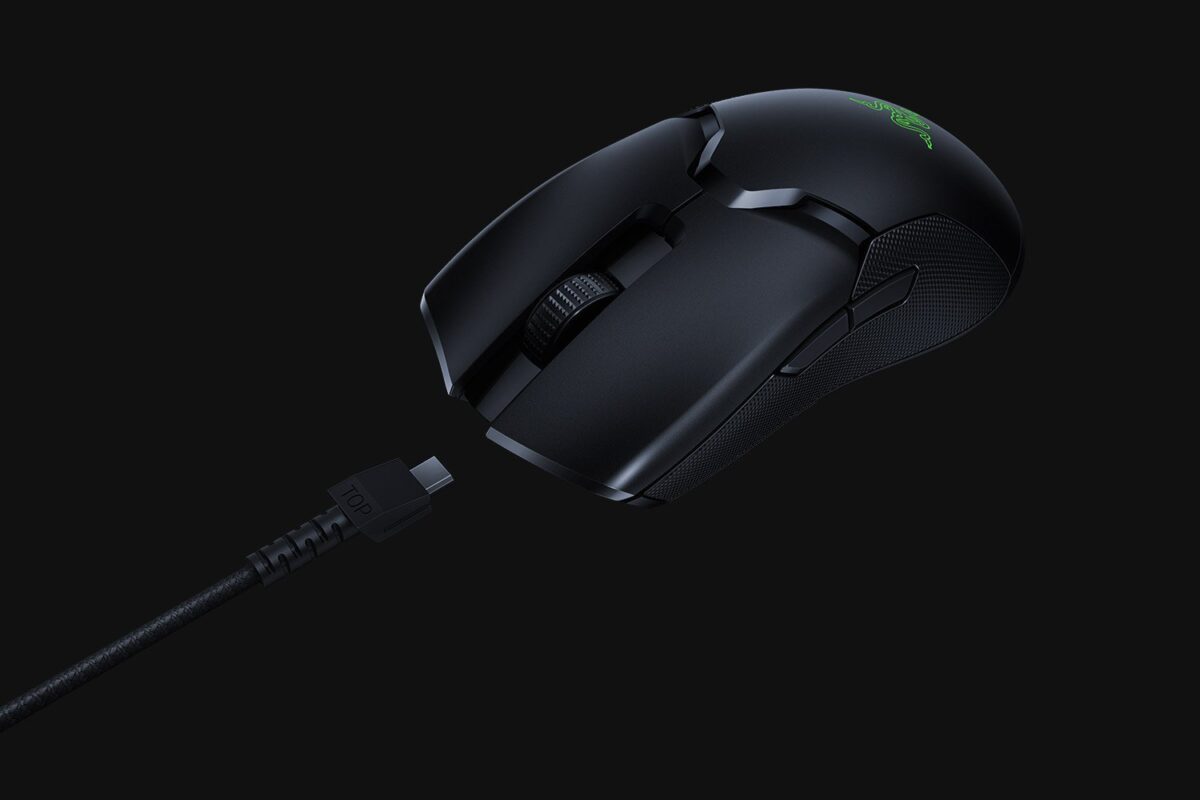 https___hybrismediaprod.blob.core.windows.net_sys-master-phoenix-images-container_h00_h64_9081447251998_razer-viper-ultimate-gallery-04